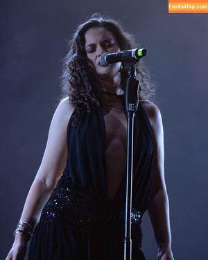 Sabrina Claudio photo #0054