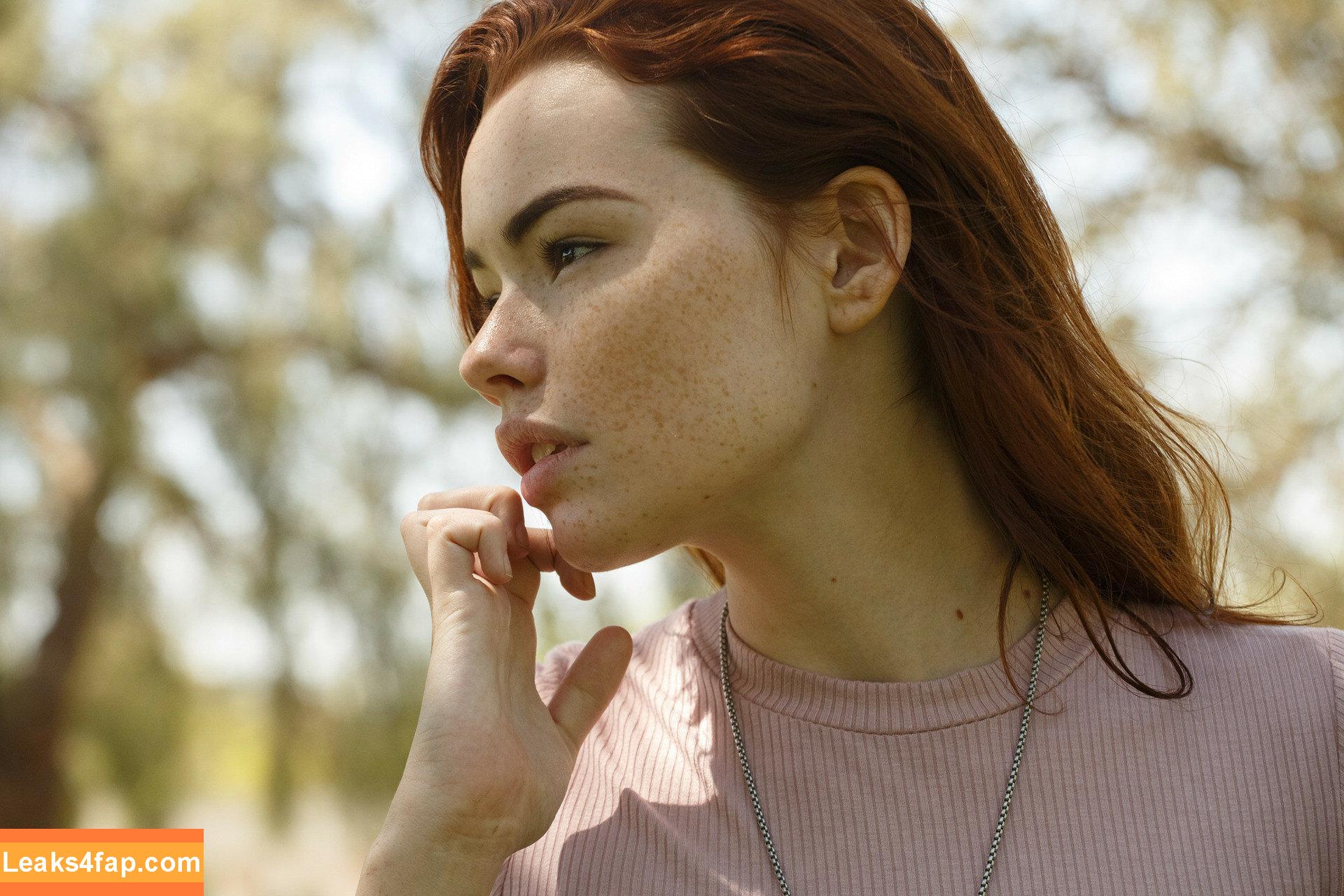 Sabrina Lynn / itssabrinalynn / sabrinalynnci слитое фото фото #0295