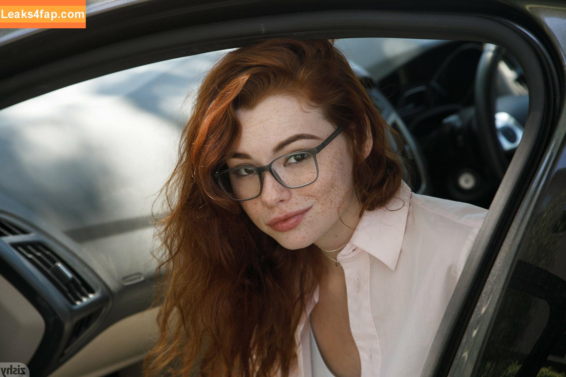 Sabrina Lynn / itssabrinalynn / sabrinalynnci слитое фото фото #0338