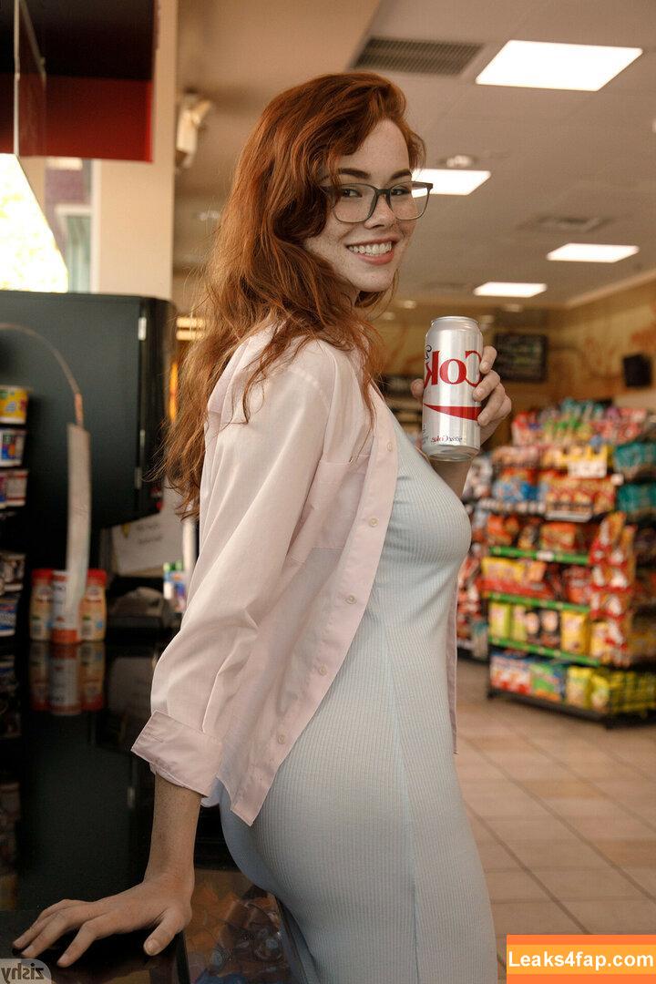 Sabrina Lynn / itssabrinalynn / sabrinalynnci слитое фото фото #0350