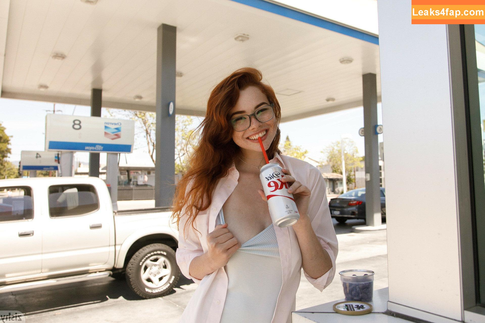 Sabrina Lynn / itssabrinalynn / sabrinalynnci слитое фото фото #0359