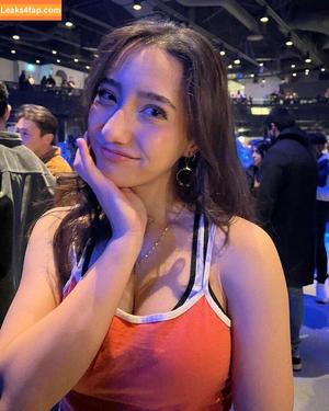 Sabrina Pezeshkian photo #0037