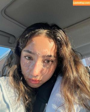 Sabrina Pezeshkian photo #0043