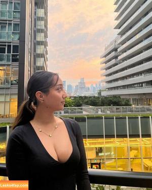 Sabrina Pezeshkian photo #0061