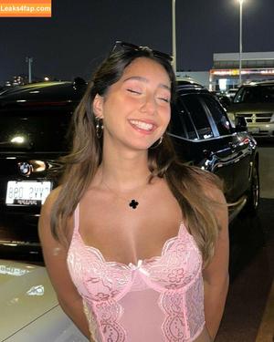 Sabrina Pezeshkian photo #0078