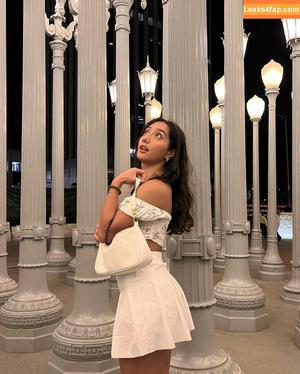 Sabrina Pezeshkian photo #0084