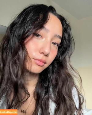 Sabrina Pezeshkian photo #0101