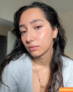 Sabrina Pezeshkian photo #0102