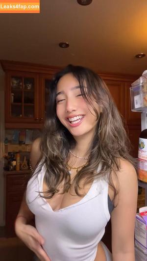 Sabrina Pezeshkian photo #0420