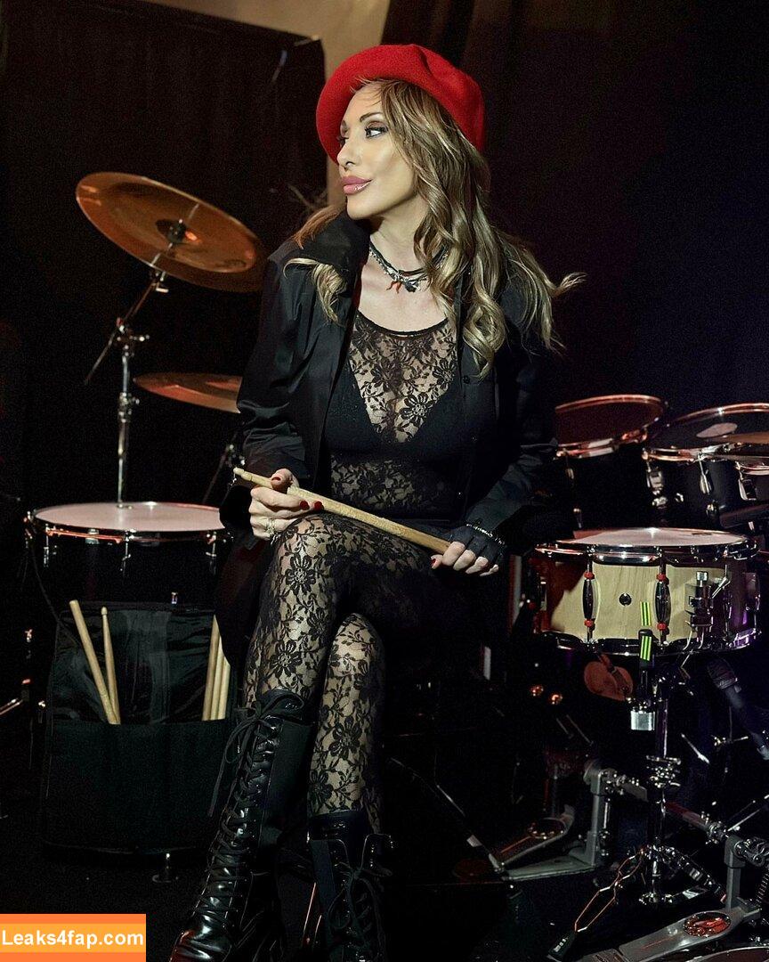 Sabrina Salerno / sabrinasalernofficial слитое фото фото #0519