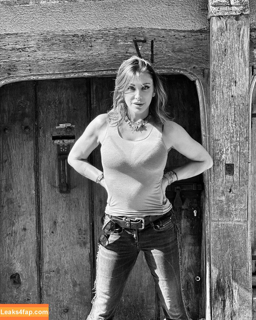 Sabrina Salerno / sabrinasalernofficial слитое фото фото #1973