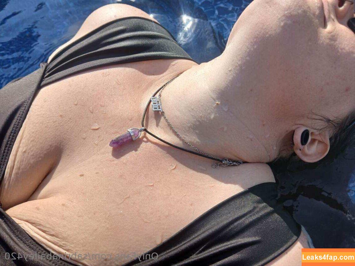 sabrinabailey420 /  leaked photo photo #0005
