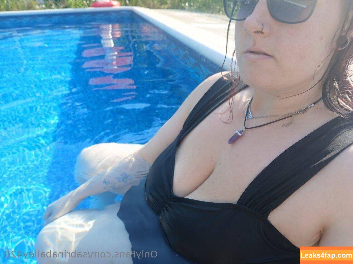 sabrinabailey420 /  leaked photo photo #0010