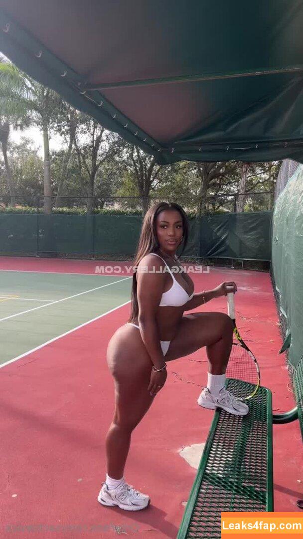 sachiavick /  leaked photo photo #0005