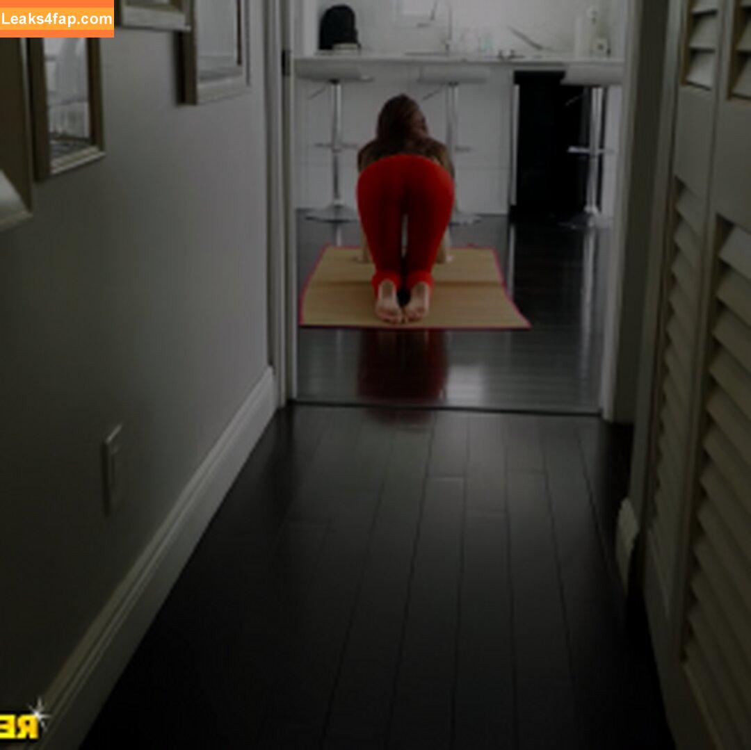 Sadie Holmes / sadieholmes / sillysadieholmes leaked photo photo #0650