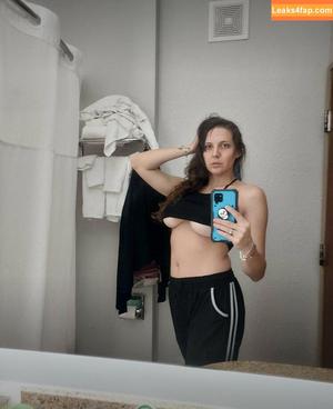 Sadie Holmes photo #0034