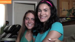 Sadie Holmes фото #0133