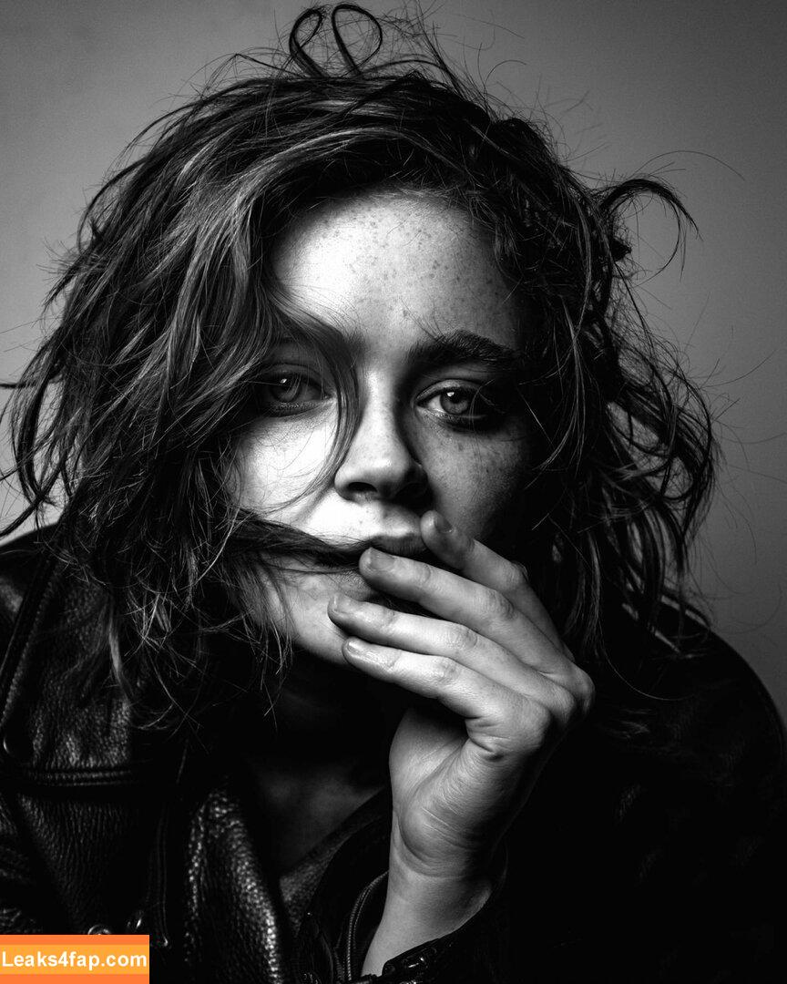 Sadie Sink / sadiesink / sadiesink_ слитое фото фото #0536