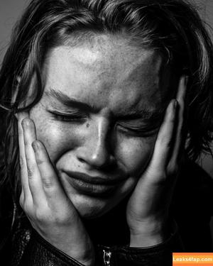 Sadie Sink photo #0542