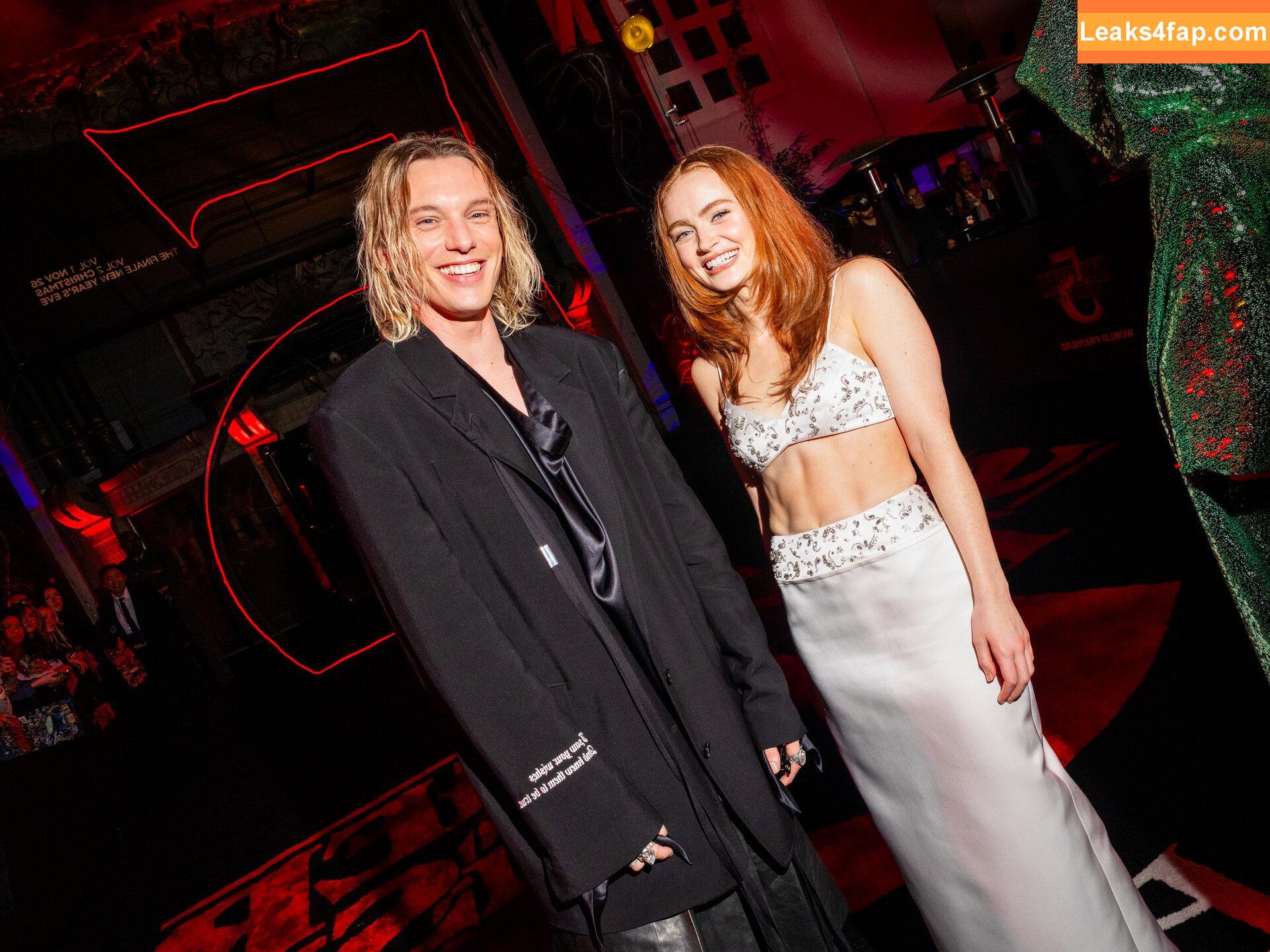 Sadie Sink / sadiesink / sadiesink_ слитое фото фото #1400