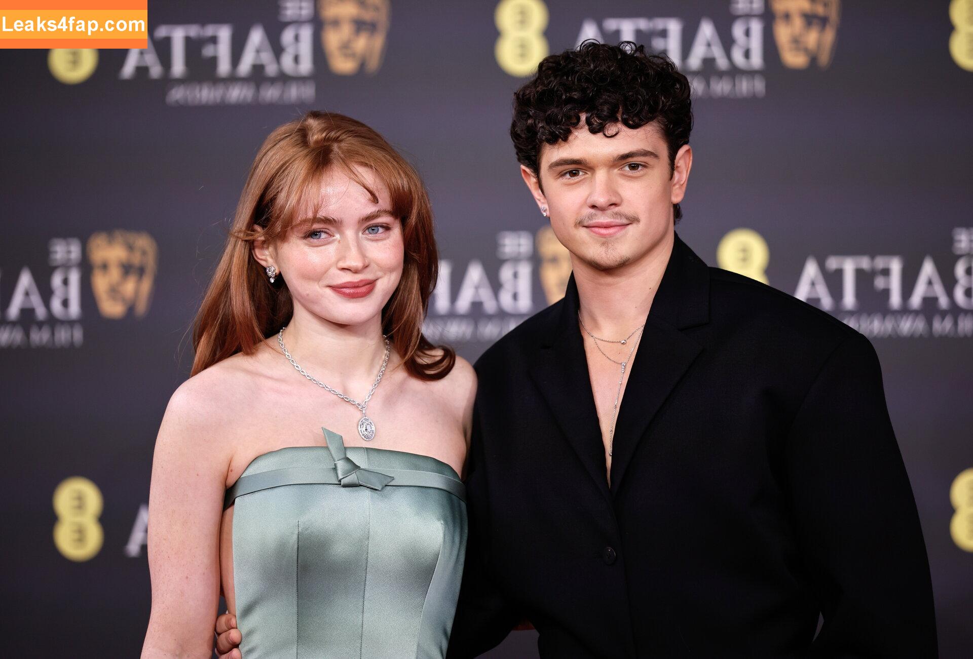 Sadie Sink / sadiesink / sadiesink_ / sadiesinkofficial слитое фото фото #1502