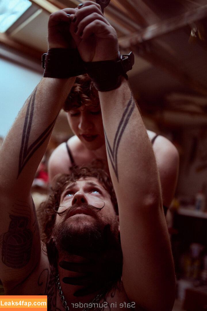 safeinsurrender / safeinsurrender.reels leaked photo photo #0021