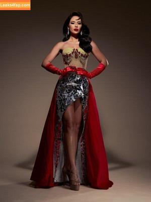 Saffron Maya Snook photo #0016