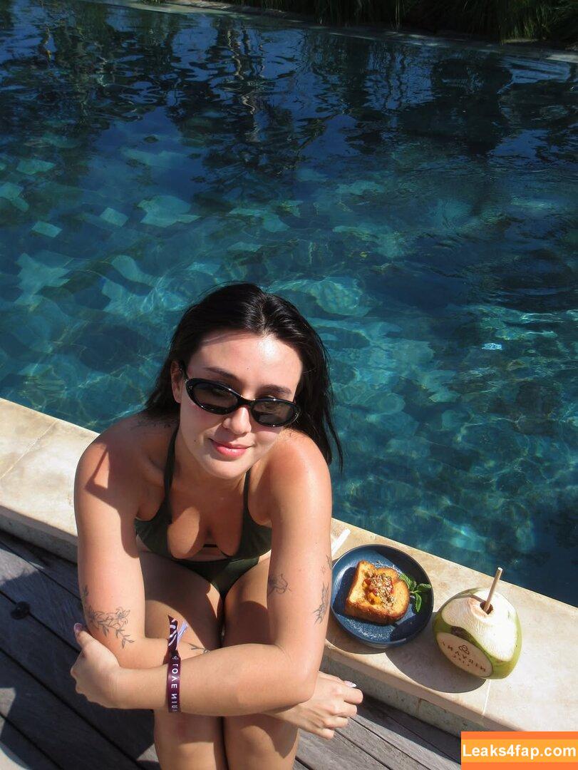 Saffron Sharpe / saffronsharpe leaked photo photo #0017