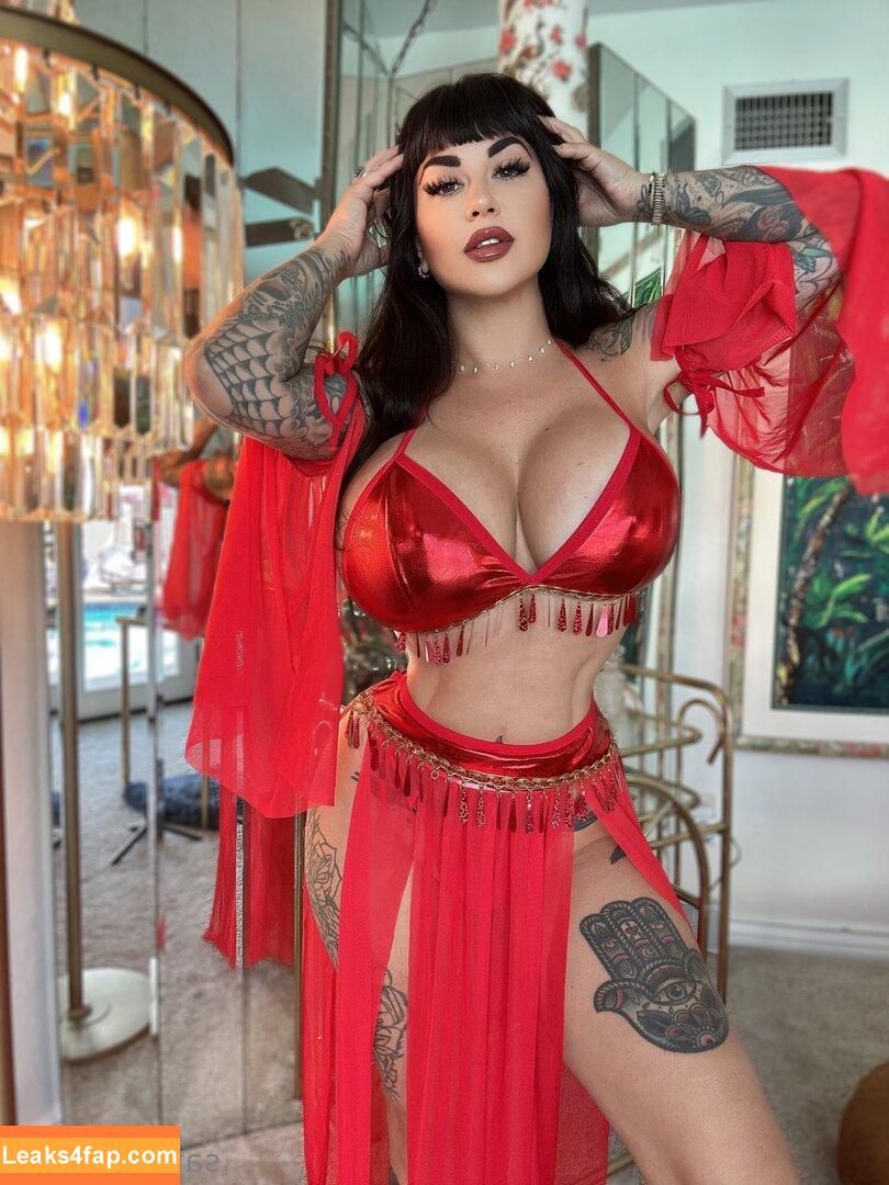 saffronrosefree / shotwithsaff leaked photo photo #0022