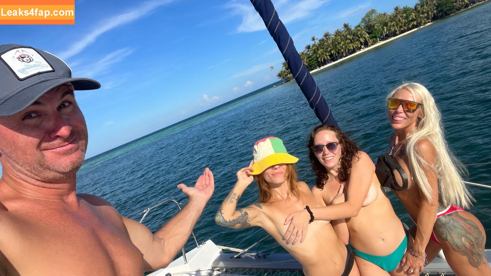 Sailing Doodles / sailingdoodles / sailingwithamanda / thedoods leaked photo photo #0009