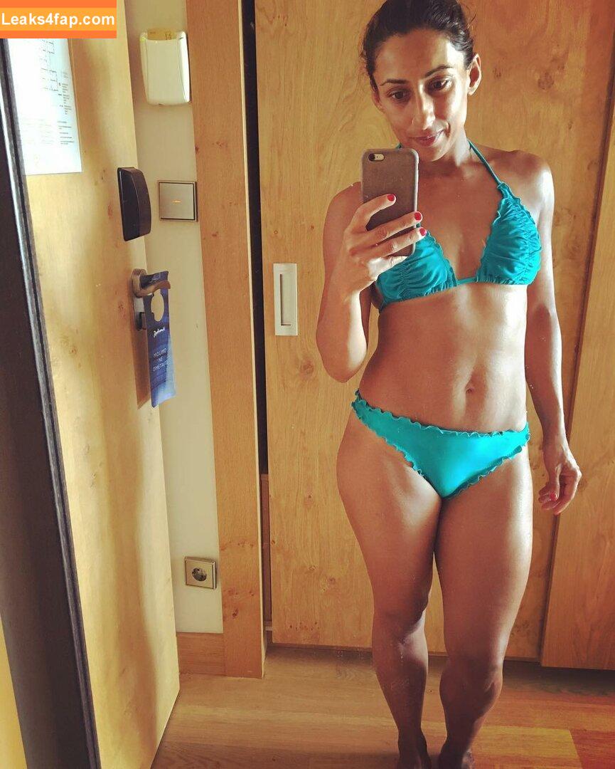 Saira Khan / iamsairakhan / sairasbum слитое фото фото #0006