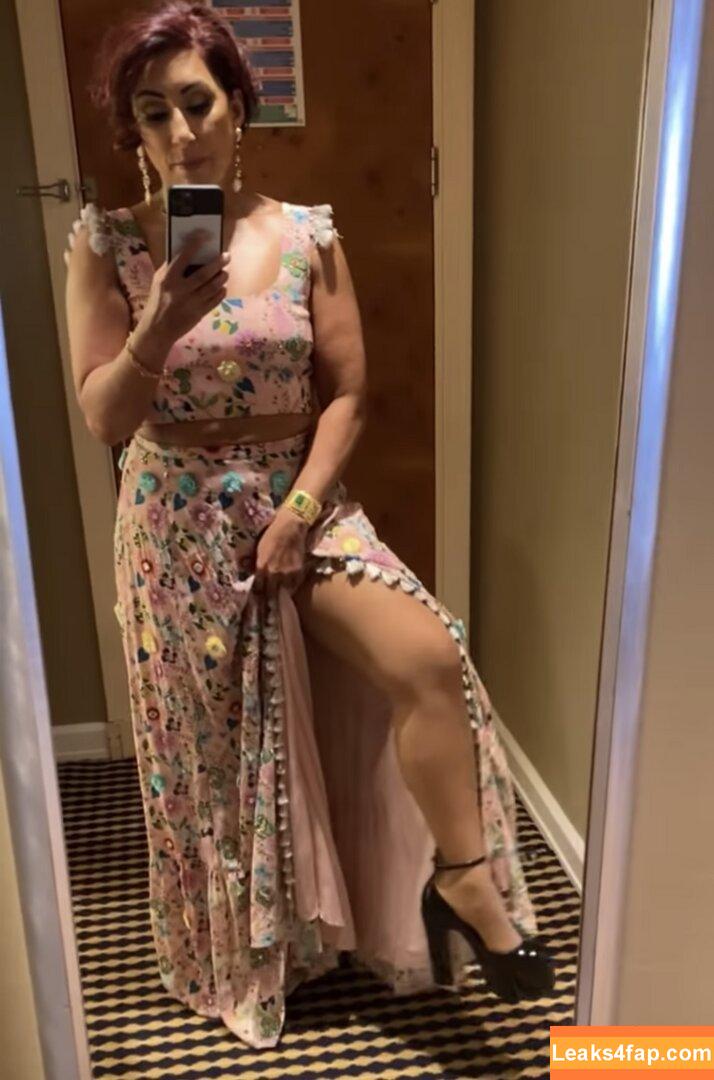 Saira Khan / iamsairakhan / sairasbum leaked photo photo #0031