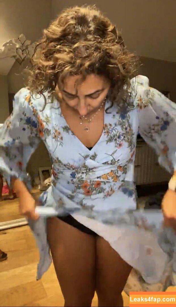 Saira Khan / iamsairakhan / sairasbum leaked photo photo #0093