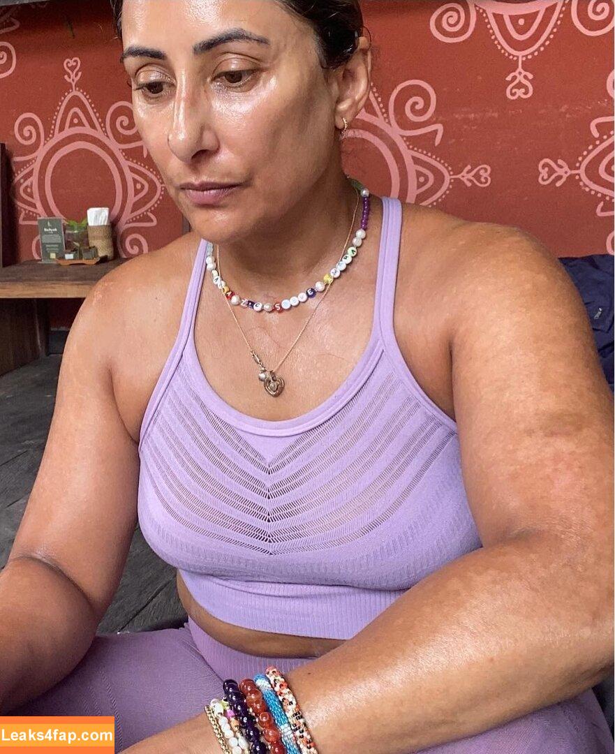Saira Khan / iamsairakhan / sairasbum leaked photo photo #0129