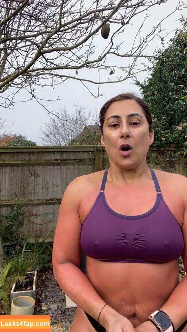 Saira Khan / iamsairakhan / sairasbum слитое фото фото #0319