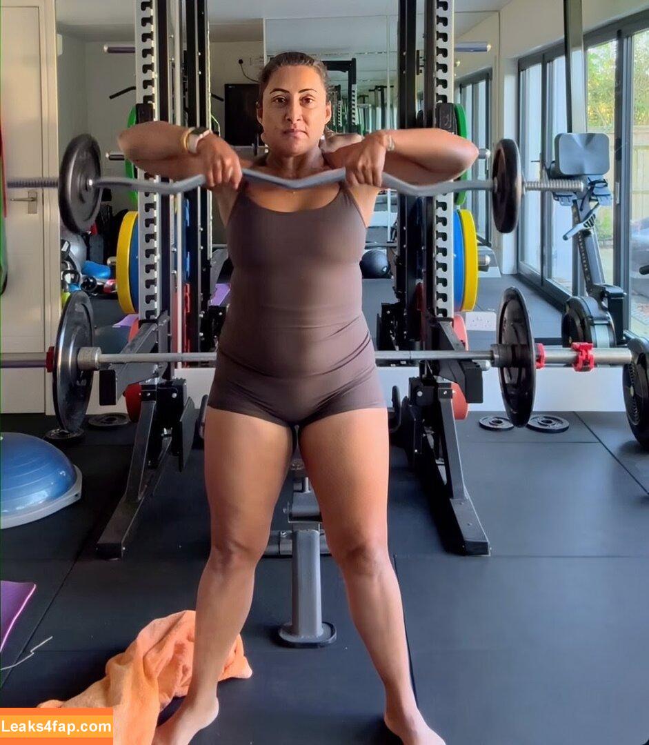 Saira Khan / iamsairakhan / sairasbum leaked photo photo #0426