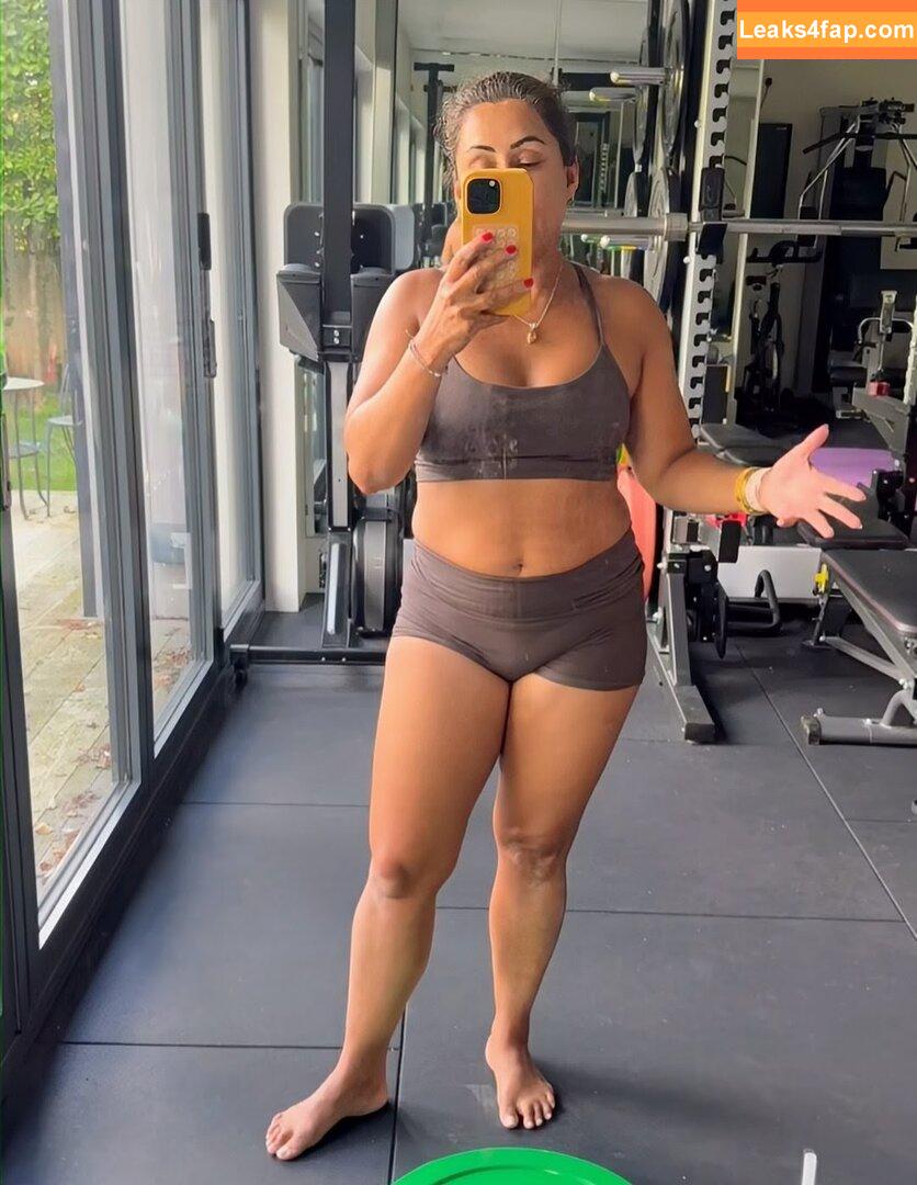 Saira Khan / iamsairakhan / sairasbum leaked photo photo #0427