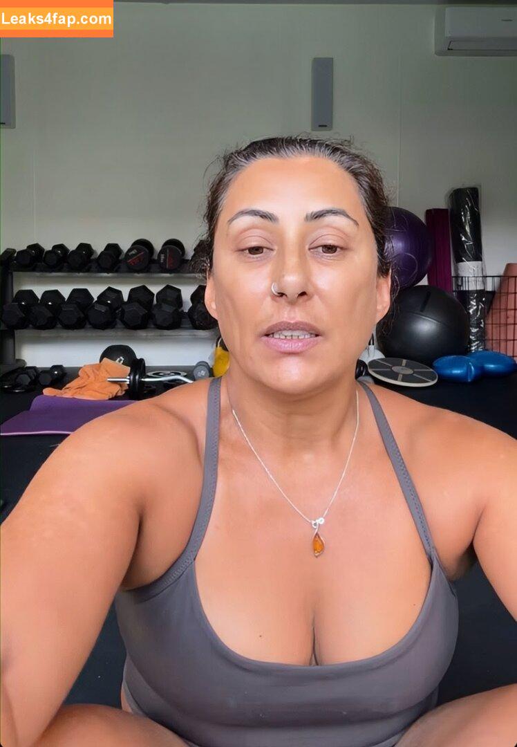 Saira Khan / iamsairakhan / sairasbum leaked photo photo #0428