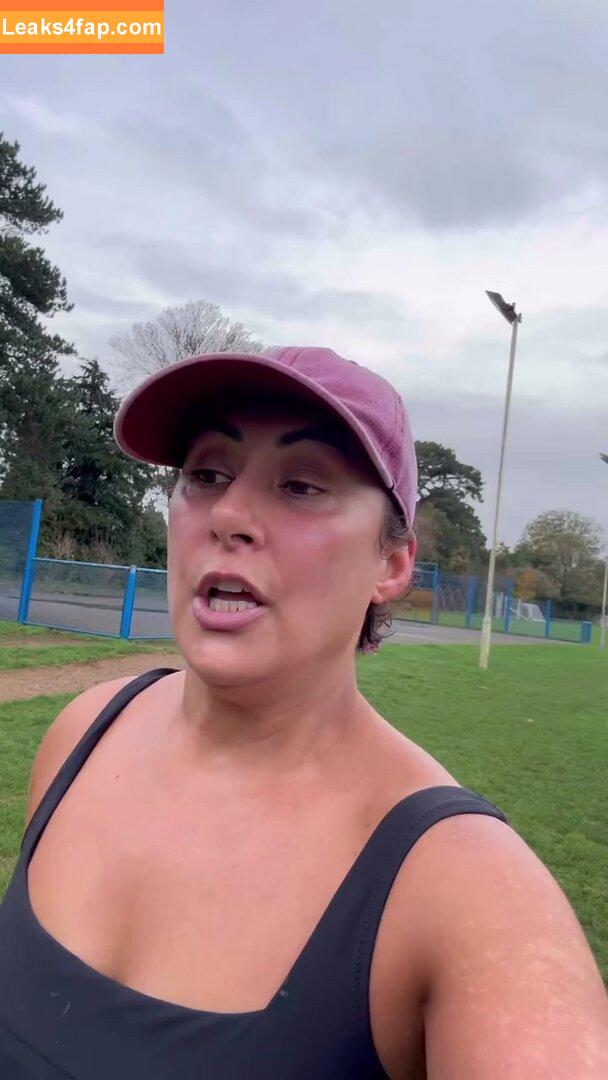 Saira Khan / iamsairakhan / sairasbum leaked photo photo #0437