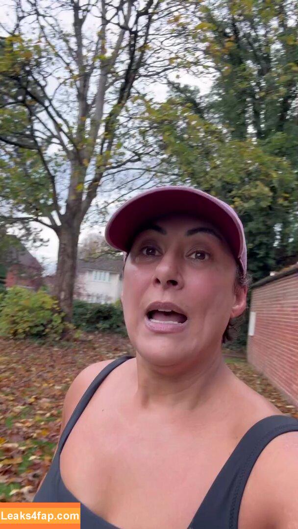 Saira Khan / iamsairakhan / sairasbum leaked photo photo #0439