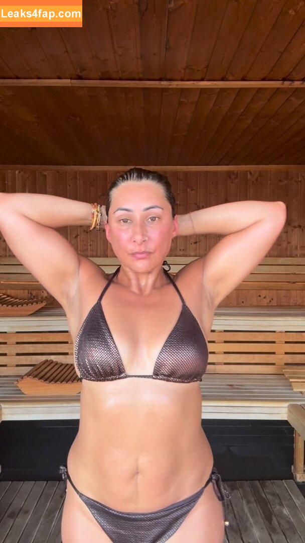Saira Khan / iamsairakhan / sairasbum слитое фото фото #0466
