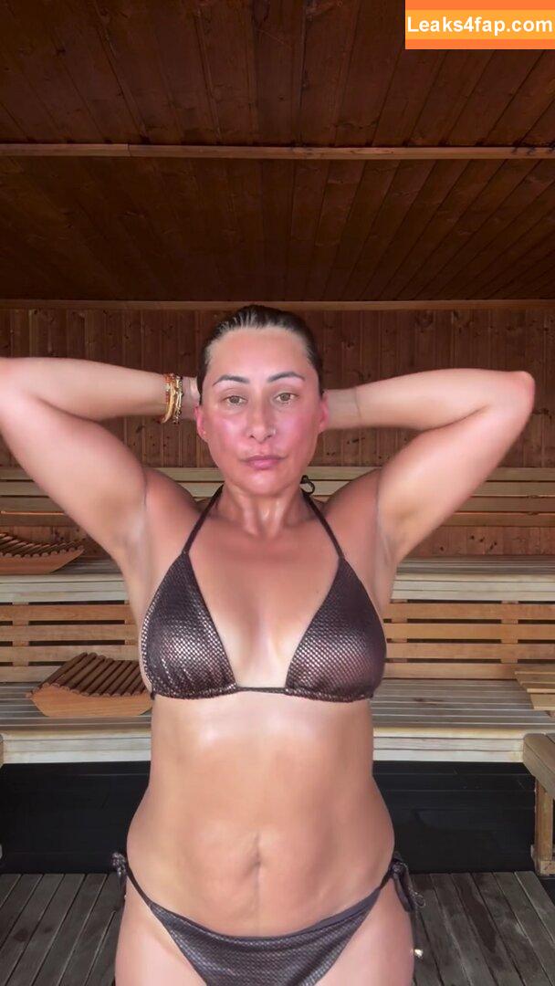 Saira Khan / iamsairakhan / sairasbum слитое фото фото #0475