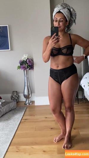 Saira Khan photo #0021