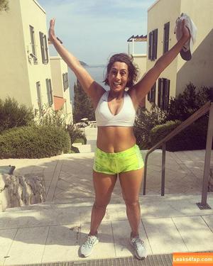 Saira Khan photo #0370