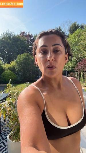 Saira Khan photo #0457