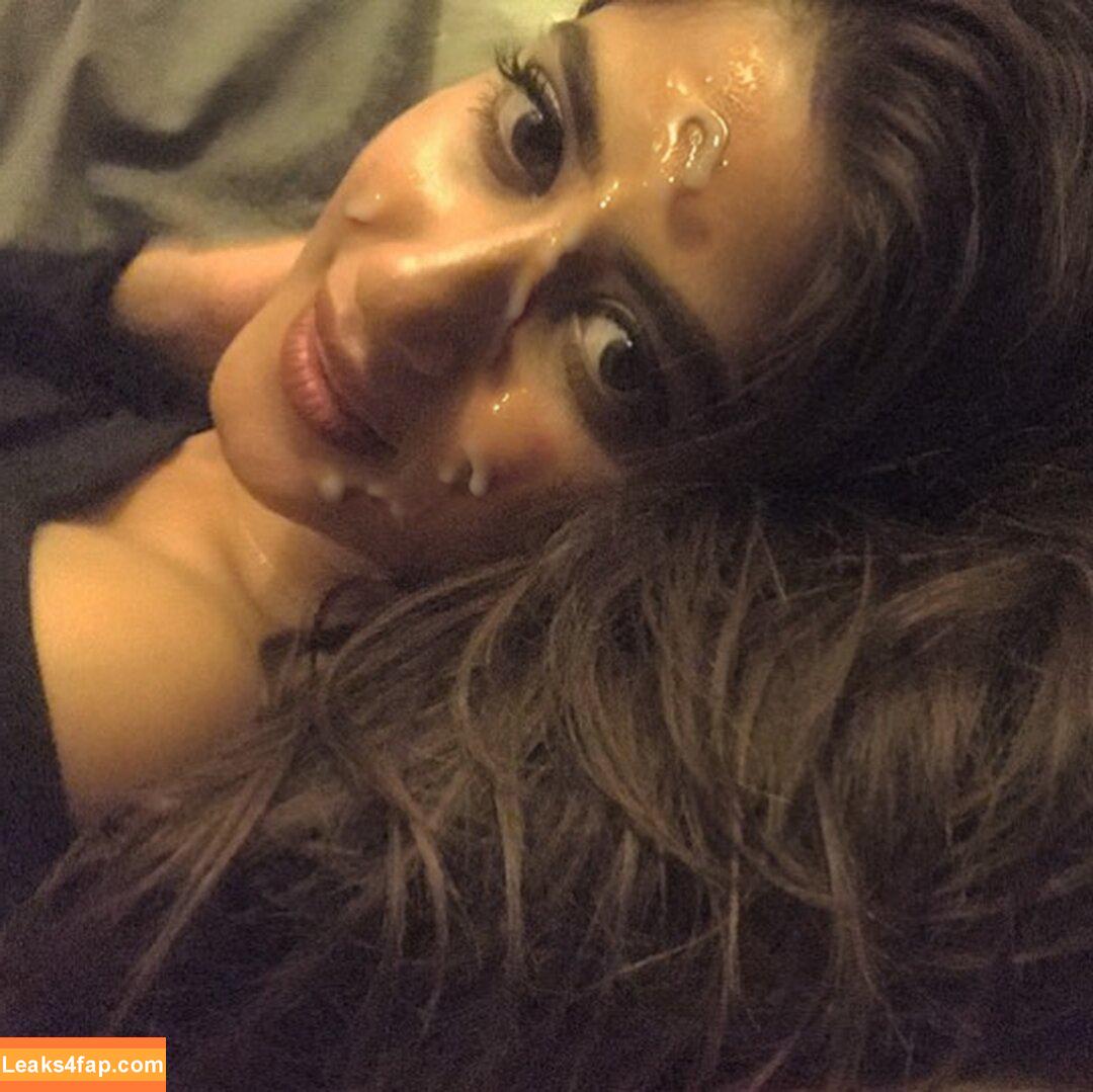 Sajal Ali / sajalaly leaked photo photo #0025