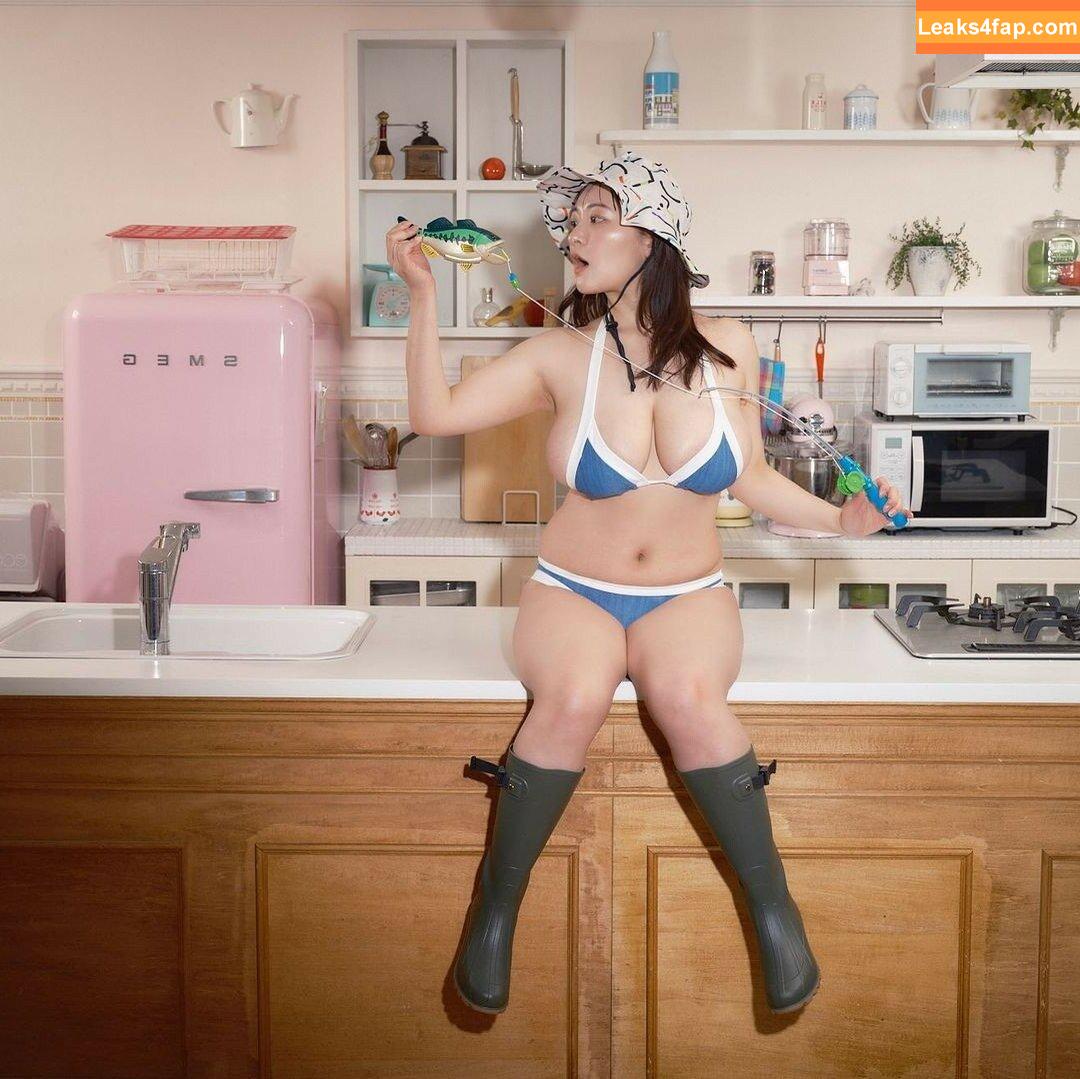 Saki Yanase / https: / yanapai04 leaked photo photo #0013