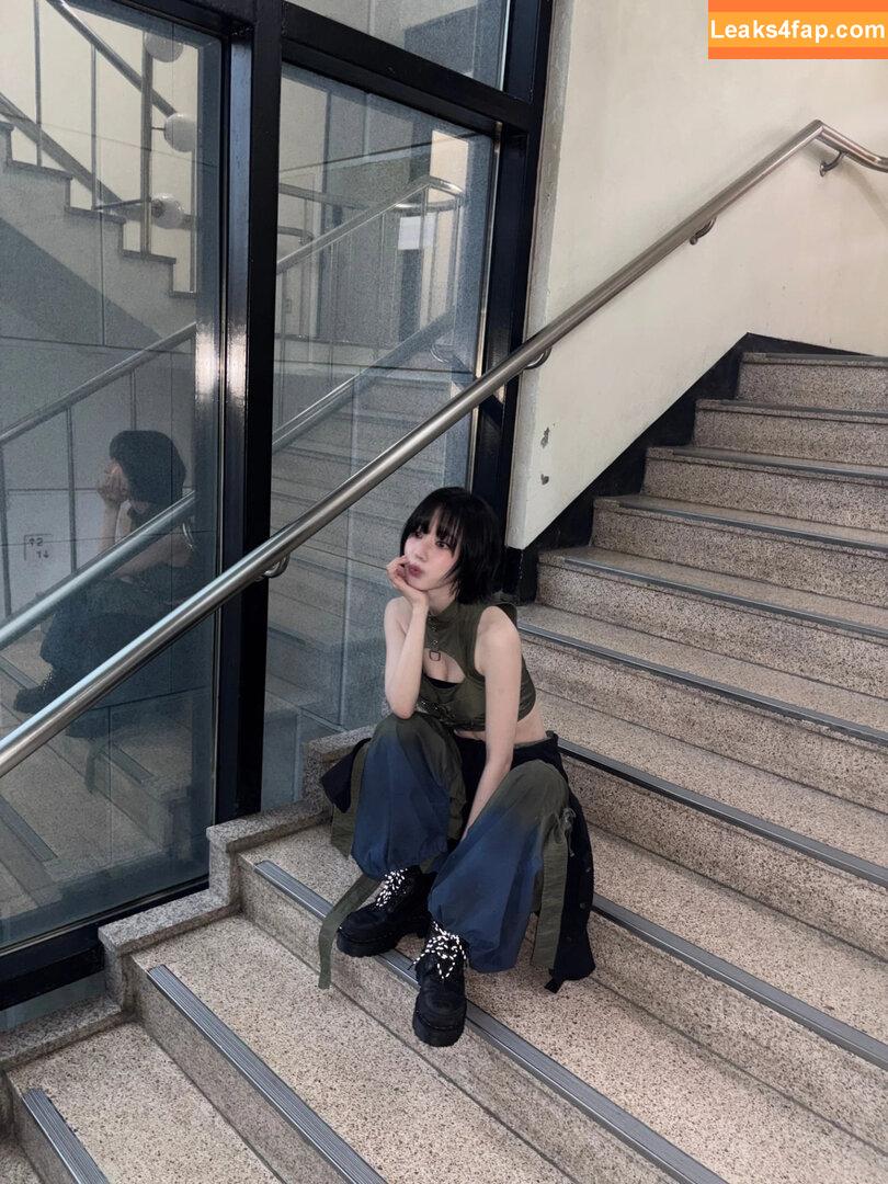 Sakura Miyawaki 宮脇 咲良 / 39saku_chan / LESSERAFIM leaked photo photo #0137