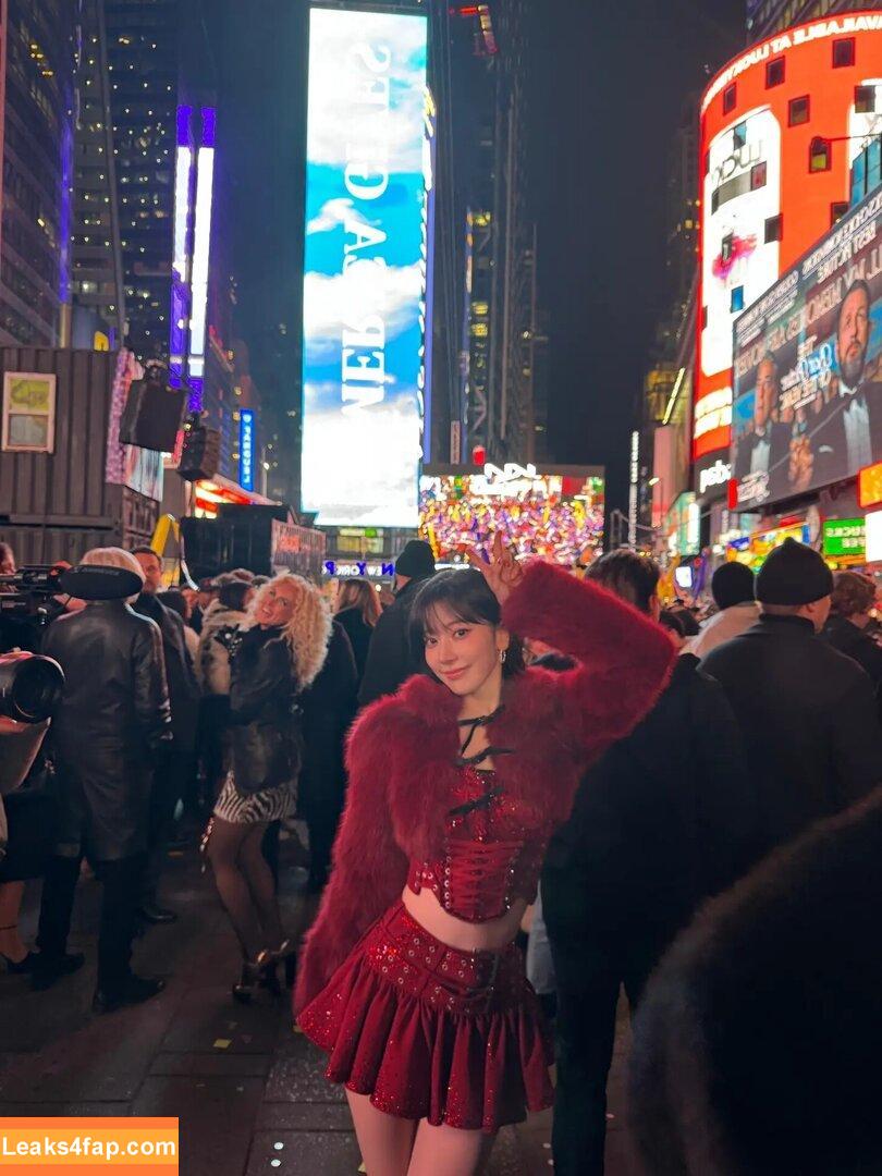 Sakura Miyawaki 宮脇 咲良 / LESSERAFIM / https: / lesserafim_sakura_ leaked photo photo #0199