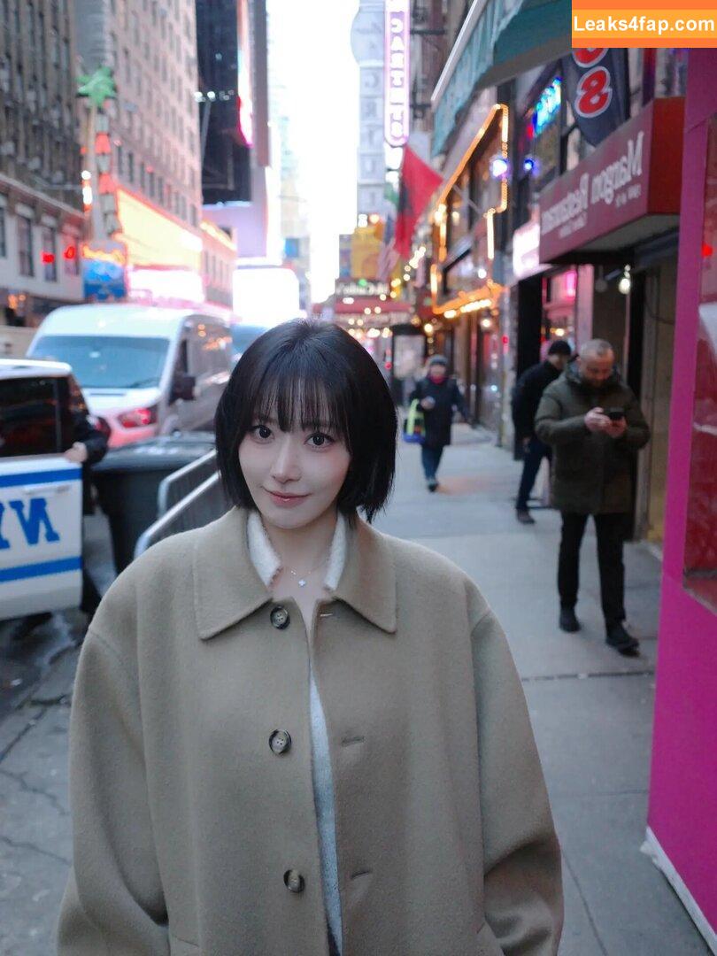 Sakura Miyawaki 宮脇 咲良 / LESSERAFIM / https: / lesserafim_sakura_ leaked photo photo #0205